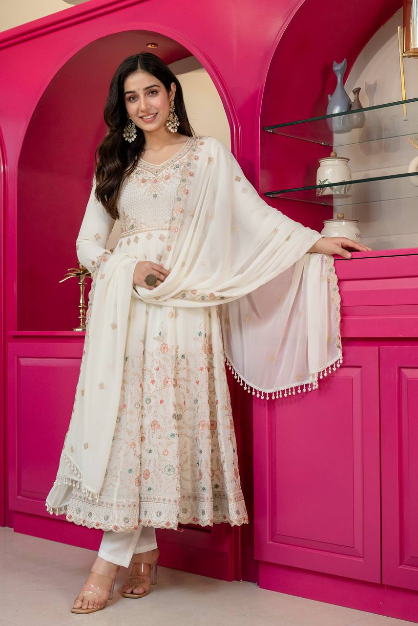 Noor-E-Chandni – Ivory Floral Anarkali Set