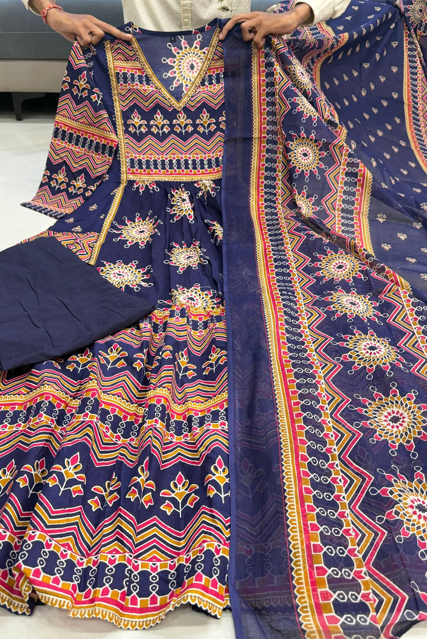 Noor Folk Flare Maxi
