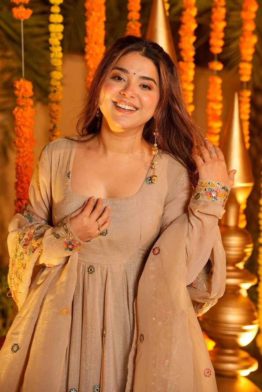 Noor-E-Sandhya Anarkali Set