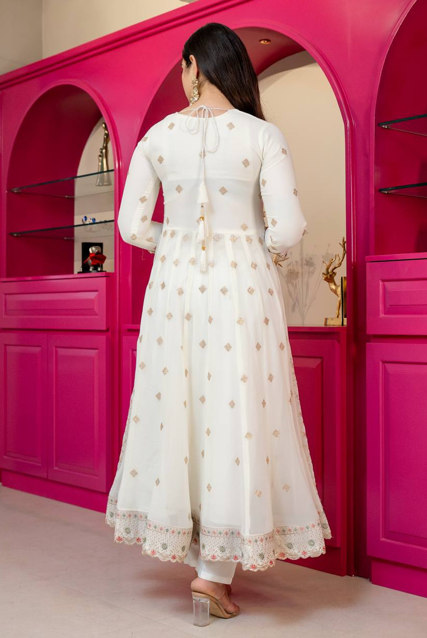 Noor-E-Chandni – Ivory Floral Anarkali Set