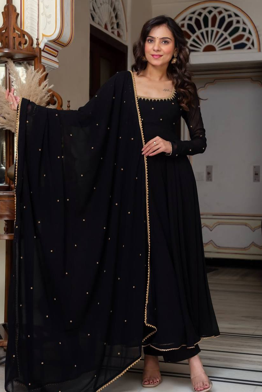 Shahi Noir Anarkali Set