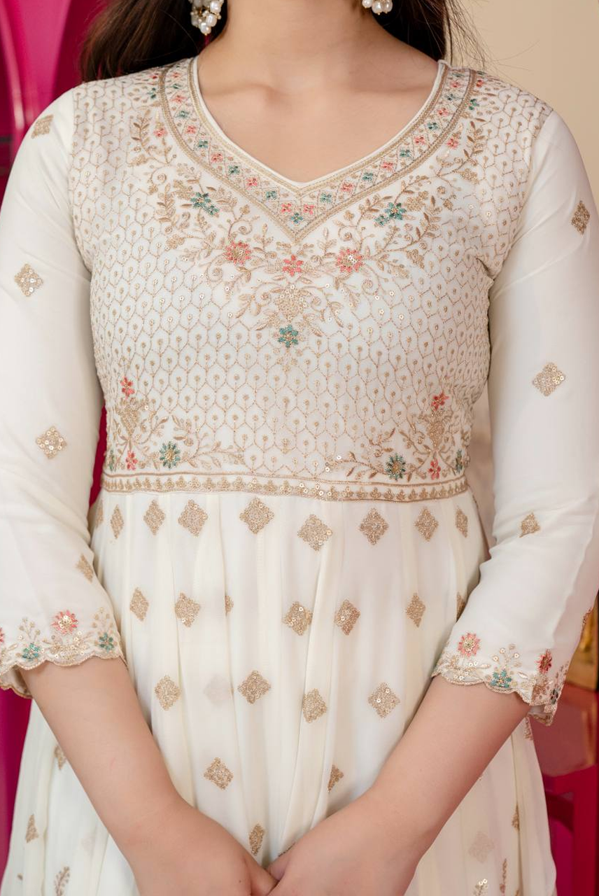 Noor-E-Chandni – Ivory Floral Anarkali Set