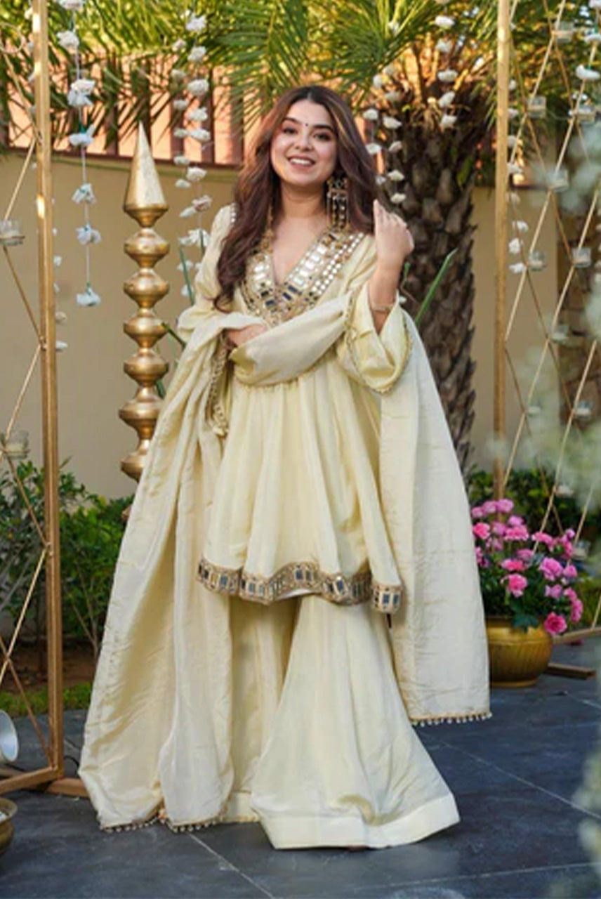 Noor-e-Aaina Luxe Kaftan Set