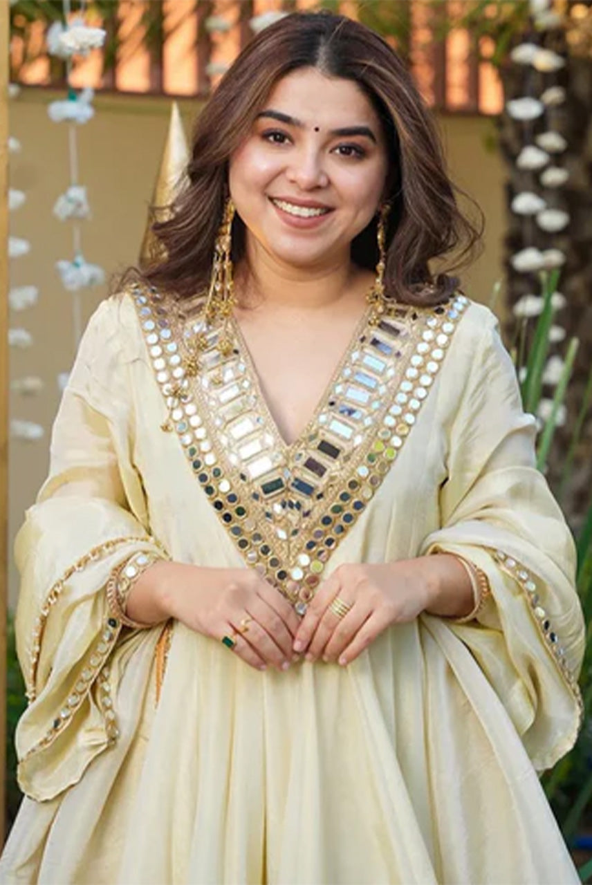 Noor-e-Aaina Luxe Kaftan Set