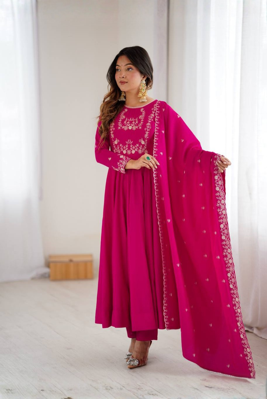 Gulnaar Rani – Royal Pink Anarkali Set