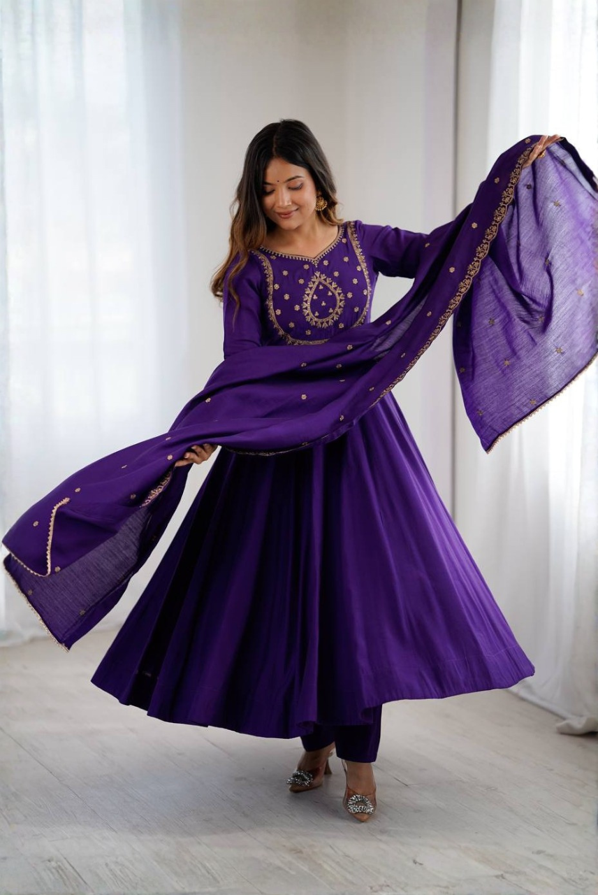 Rajsi Amethyst – Heritage Flare Anarkali Set