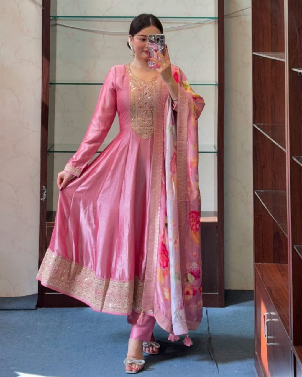 Gulnaar Rani – Pink Zari Anarkali Dupatta Set