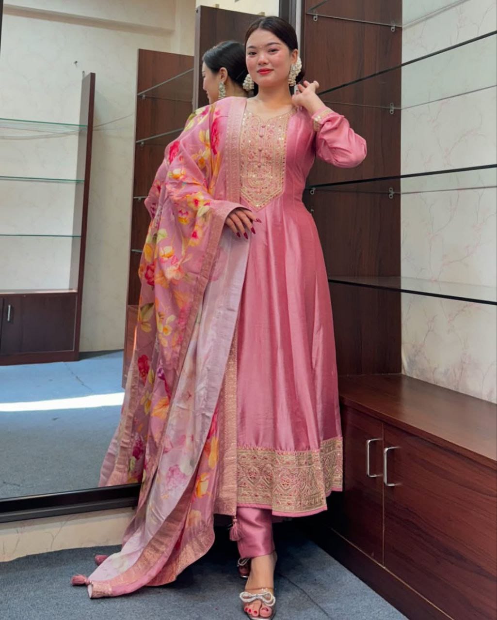 Gulnaar Rani – Pink Zari Anarkali Dupatta Set
