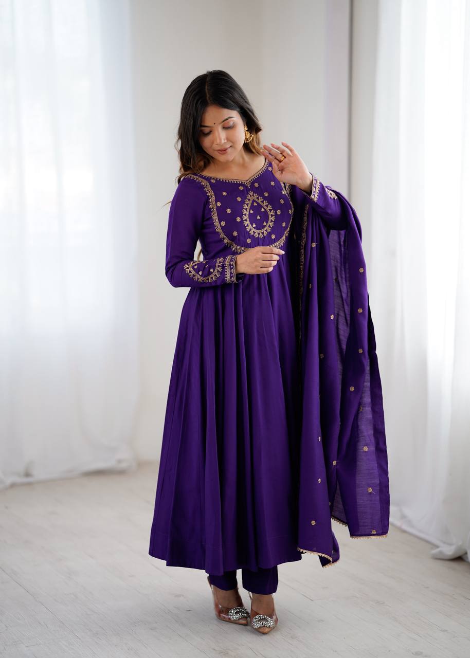 Rajsi Amethyst – Heritage Flare Anarkali Set