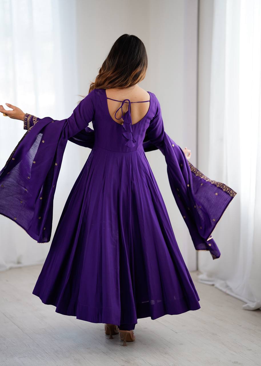 Rajsi Amethyst – Heritage Flare Anarkali Set