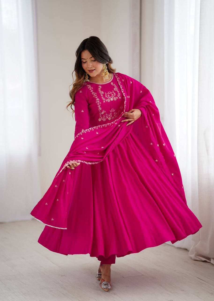 Gulnaar Rani – Royal Pink Anarkali Set
