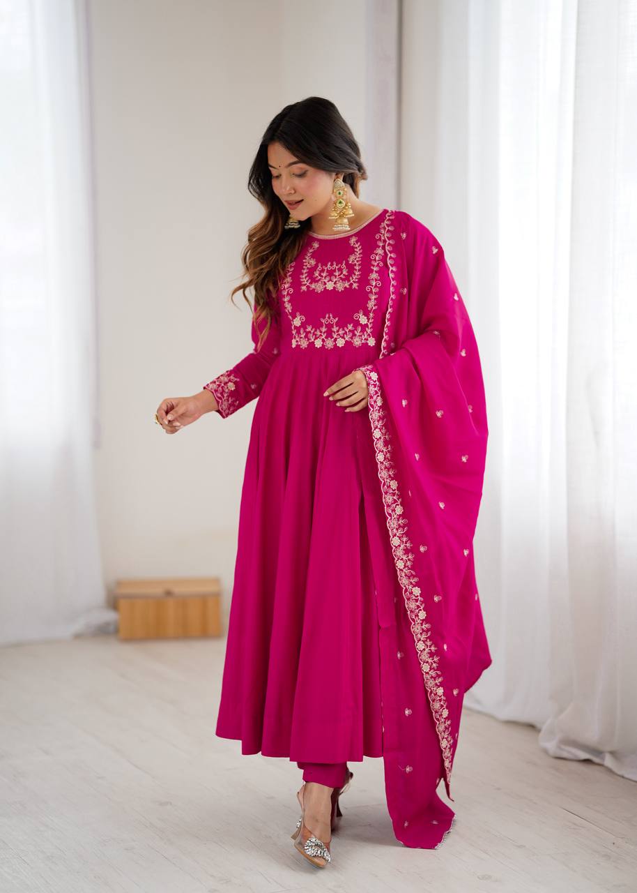 Gulnaar Rani – Royal Pink Anarkali Set