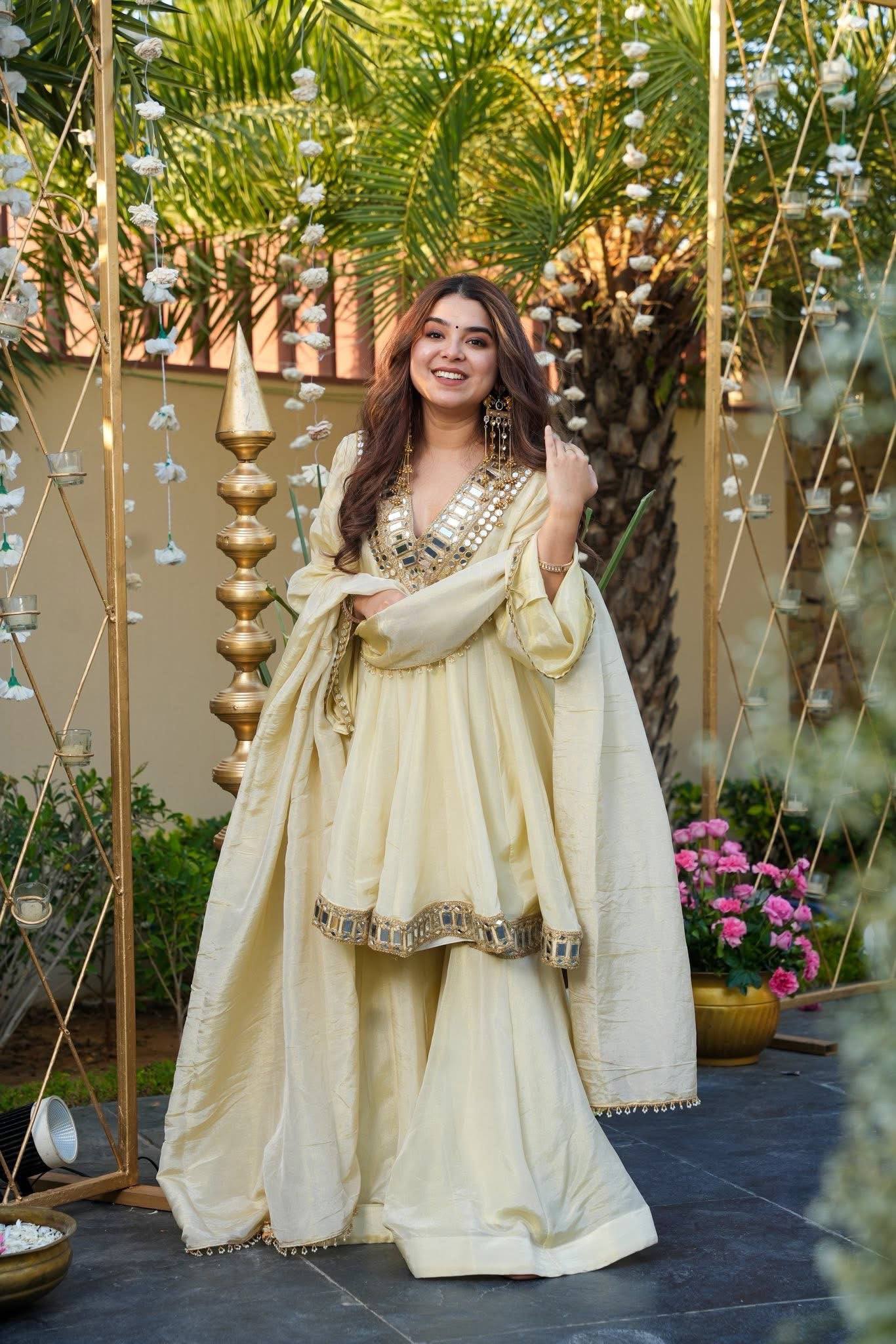 Noor-e-Aaina Luxe Kaftan Set